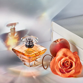 LANCOME TRESOR 1 OZ EDP SPRAY FOR WOMEN (NEW PACKAGING)
